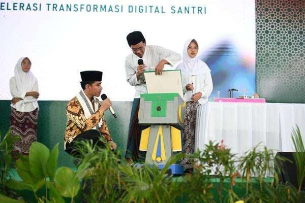 Gibran Sambangi Ponpes Cipasung, Tabarukan hingga Bicara AI Santri