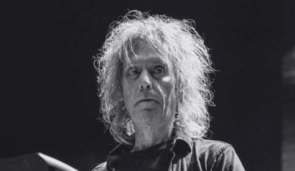 Gitaris dan Pemain Keyboard The Cure Perry Bamonte Meninggal Dunia