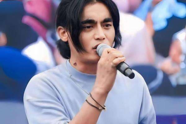Charly van Houten Cari Pedagang dan Putrinya yang Viral saat Nonton Konser Setiaku
