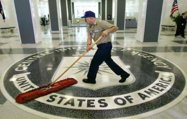 Efisiensi Besar-besaran, Trump Bakal Pangkas Ribuan Pegawai CIA