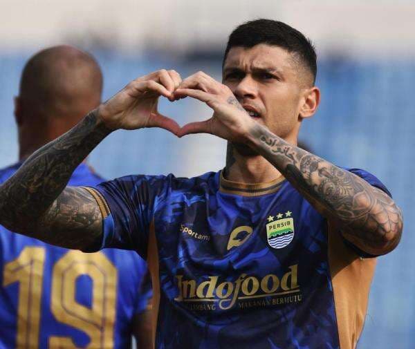 Pesta Meriah Bakal Disiapkan Persib Bandung dan Bobotoh untuk Lepas Ciro Alves