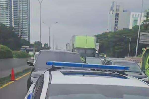 Viral Mobil Patwal Senggol Kendaraan di Tol, Korlantas Turun Tangan