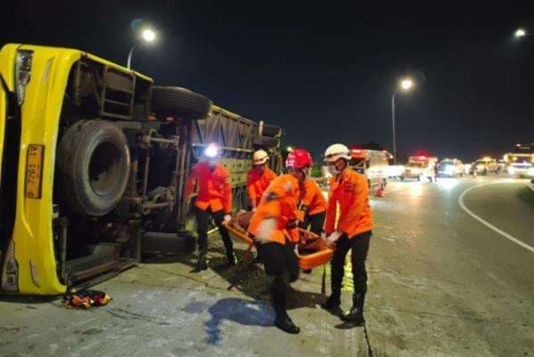 Kecelakaan Bus Tewaskan 15 Orang di Tol Krapyak, Kemenhub: Kendaraan Tidak Laik Jalan  