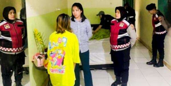 Razia Pekat di Kupang: Gadis 18 Tahun Tertangkap Diduga Jual Diri Via Aplikasi, BB Kondom Diamankan