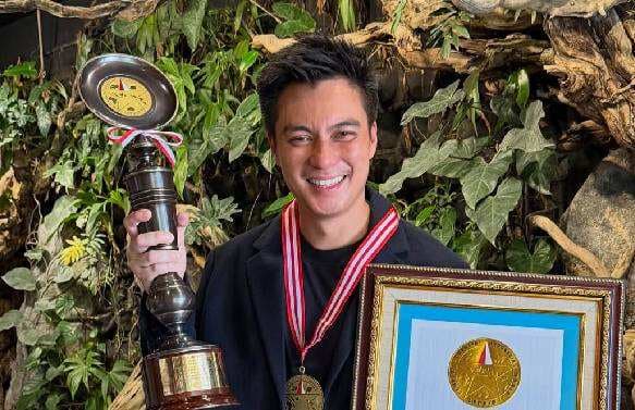 24 Tahun Berkarya, Baim Wong Raih Lifetime Achievement Award!