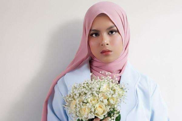Nakei Tampilkan Pendewasaan Musik Lewat Single Kedua 'Setengah Hadir' Nakei Tampilkan Pendewasaan Musik Lewat Single Kedua 'Setengah Hadir'