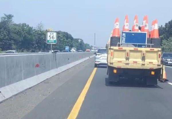 Lalu Lintas Normal, Contraflow di Tol Japek Arah Cikampek Dihentikan
