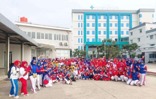 Ratusan Emak-emak Antusias Ikuti Senam Jantung Sehat di RS Hastien Karawang