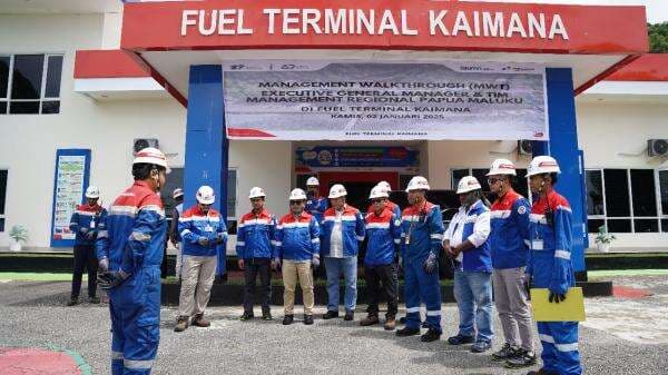 Pertamina Pastikan Keandalan Operasional Fuel Terminal Kaimana melalui Management Walkthrough