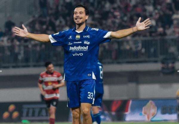 Adu Harga Pasaran Pemain Persib Bandung Thom Haye dengan Layvin Kurzawa, bak Bumi dan Langit?