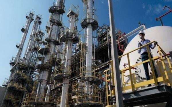 Chandra Asri Pacific (TPIA) Rampungkan Akuisisi Jaringan SPBU Esso di Singapura