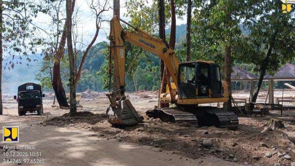 Ruas Jalan di Aceh Tengah Akhirnya Pulih, Beri Akses Kendaraan Logistik hingga BBM