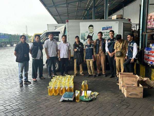 Ternyata Disunat! Minyakita di Pasar Tradisional Jateng Dicek, Isinya Berkurang