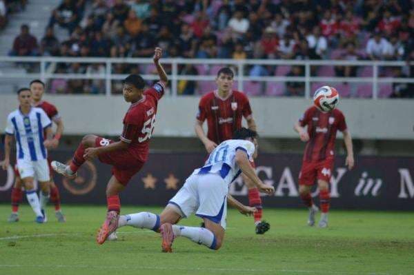 Hasil Persis Solo vs Persib Bandung: Gol Andrew Jung Buat Maung Kokoh di Puncak Super League