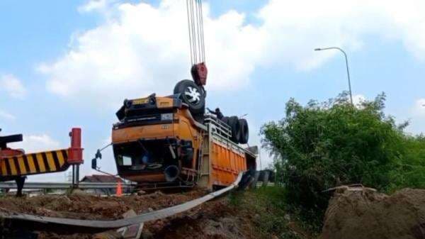 Sopir Sering Jadi Penyebab Kecelakaan Truk, KNKT Minta Pemerintah Bikin Sekolah Pengemudi