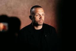 Media Belanda Ungkap Fakta Mengejutkan Usai John Heitinga Tolak Tawaran Jadi Pelatih Timnas Indonesia