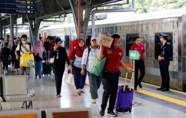 921.743 Tiket Kereta Api Libur Nataru Terjual, Ada Diskon 30 Persen
