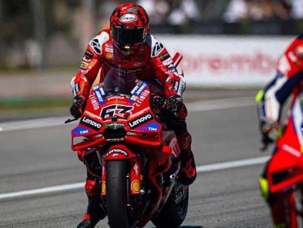 Francesco Bagnaia Masih Tak Bisa Taklukkan Desmosedici GP25, Bos Ducati Beri Respons Tegas