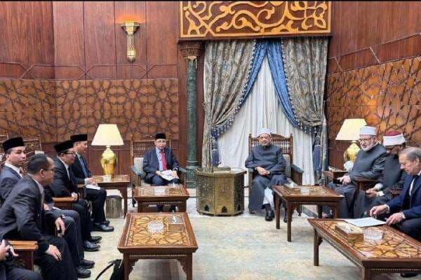 Tingkatkan Kerjasama, YPI Al-Azhar Kunjungan Balasan ke Grand Syaikh Al-Azhar Kairo
