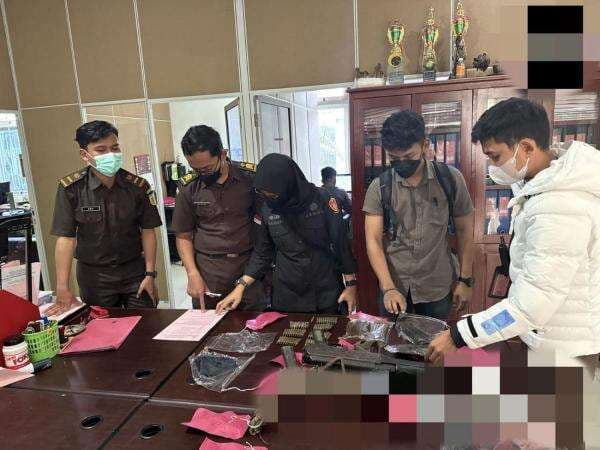 Satgas Gakkum Ops Damai Cartenz 2025 Serahkan Tersangka Aske Mabel ke Kejari Wamena