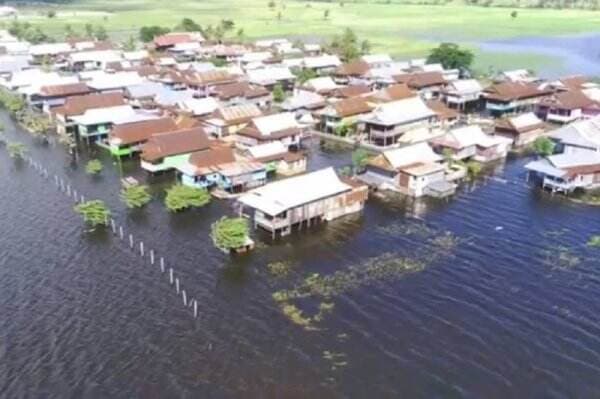 Danau Sidenreng Meluap, Ratusan Rumah di Sidrap Terendam Banjir