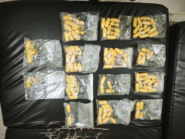 Pasutri WN Pakistan Telan 162 Kapsul Isi Sabu untuk Selundupkan ke RI