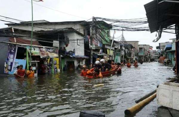 BPBD Jakarta Laporkan Banjir Telah Surut, Warga Tetap Diimbau Hati-Hati