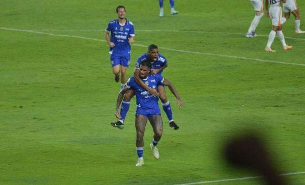 Respons Bojan Hodak Setelah Ramon Tanque Cetak Gol Pertama untuk Persib Bandung di Laga Melawan Borneo FC