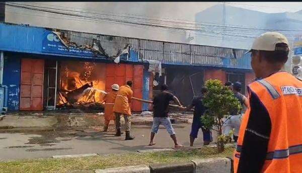Toko Elektronik di Maumere Ludes Terbakar, Kerugian Capai Ratusan Juta Rupiah