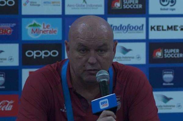 Komentar Bojan Hodak Usai Saddil Ramdani Ngamuk Diganti Cepat saat Persib Lawan Persis Komentar Bojan Hodak Usai Saddil Ramdani Ngamuk Diganti Cepat saat Persib Lawan Persis