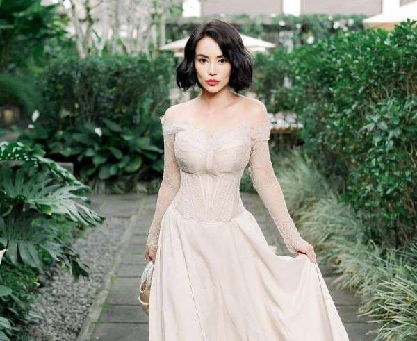 Ini Sumber Kekayaan Dearly Djoshua