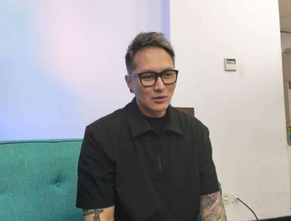 Alasan Demian Senang Pakai Outfit Serba Hitam: Samarkan Perut Buncit