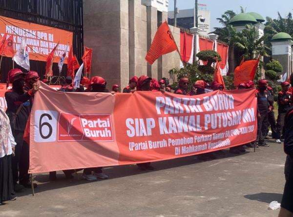 Demo Besar-besaran, Massa Tuntut DPR-Pemerintah Jalankan Putusan MK soal Pilkada