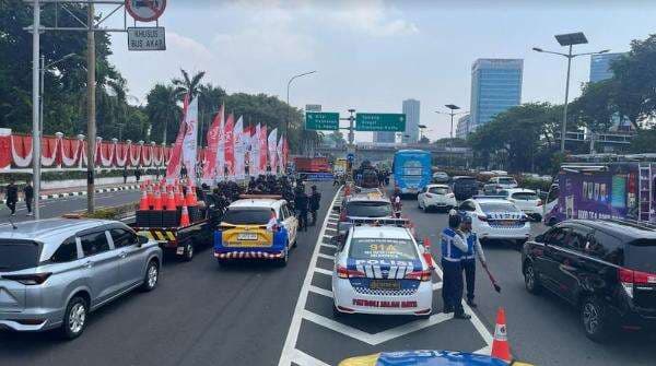 Imbas Demo di DPR, Akses Keluar Slipi Tol Dalam Kota KM 9 Ditutup!