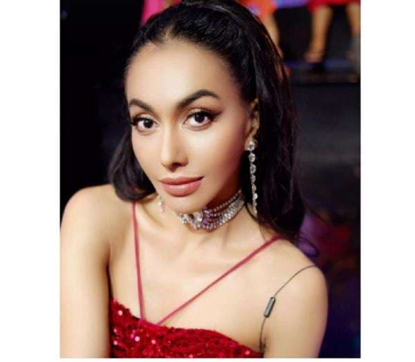 5 Potret Terbaru Denada usai Operasi Plastik, Makin Cantik!