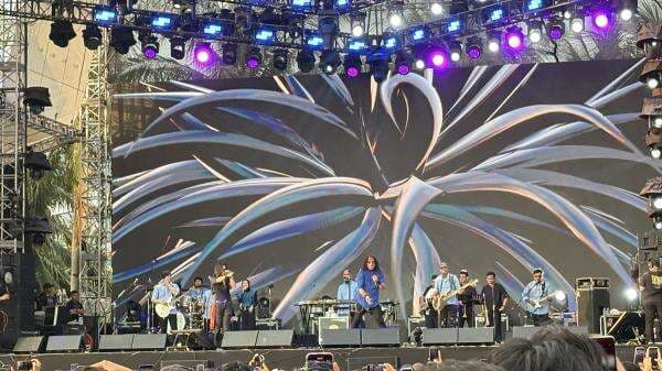 Pecah! Dewa 19 Tampil Full Skuad di Formula E Jakarta 2025