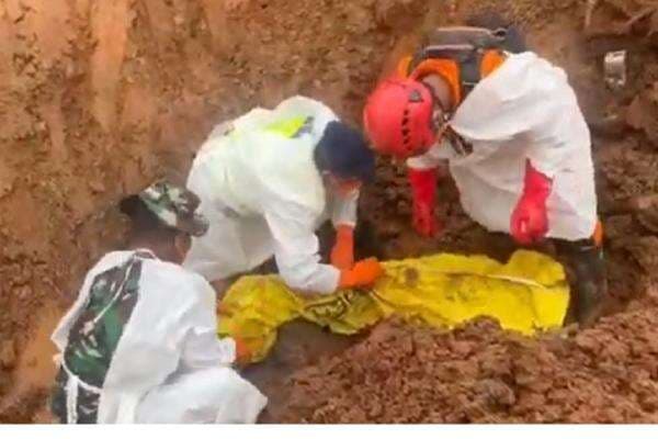 Update Longsor Cilacap, SAR Temukan Jasad Balita Terkubur 8 Meter