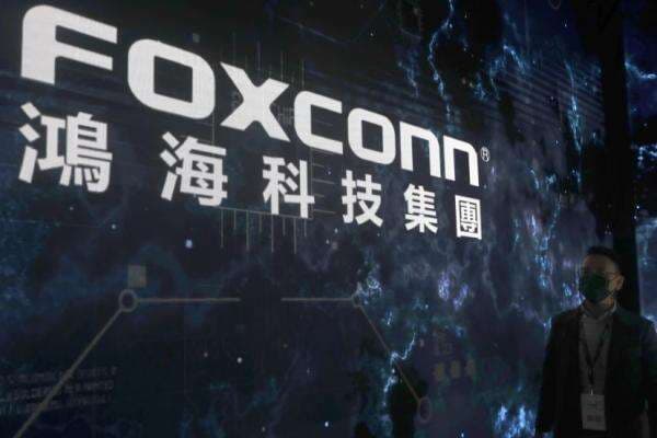 Foxconn Siap Investasi hingga USD3 miliar per tahun untuk AI Usai Pasar EV China Lesu
