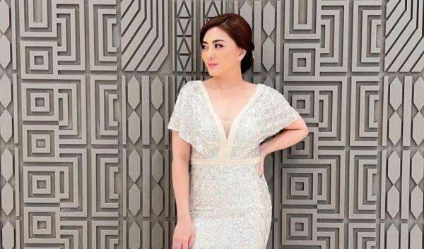 Respons Dhena Devanka soal Kasus Obat Keras Jonathan Frizzy