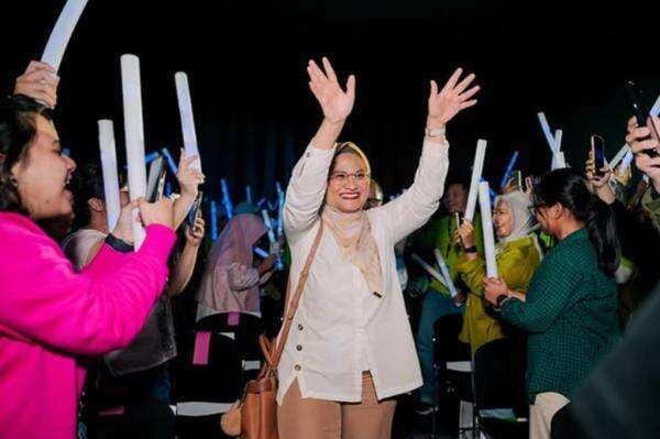 Eks Dirut XL Axiata Dian Siswarini Resmi Jadi Bos Telkom Indonesia Eks Dirut XL Axiata Dian Siswarini Resmi Jadi Bos Telkom Indonesia