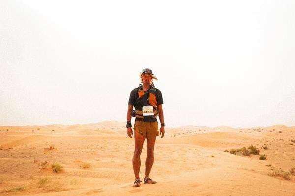 Kisah Inspiratif Diego Yanuar Taklukkan Marathon di Gurun Sahara Sejauh 250 Km Hanya Pakai Sandal