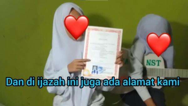 Viral Video 2 Anak Perempuan Pamer Ijazah, Sindir Siapa?