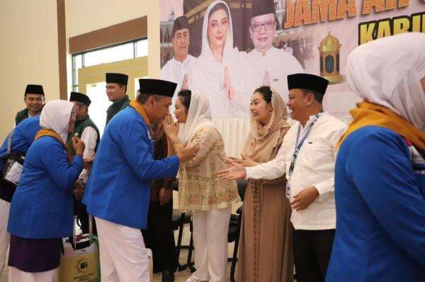 1038 Jamaah Haji asal Brebes Dilepas Bupati Paramitha