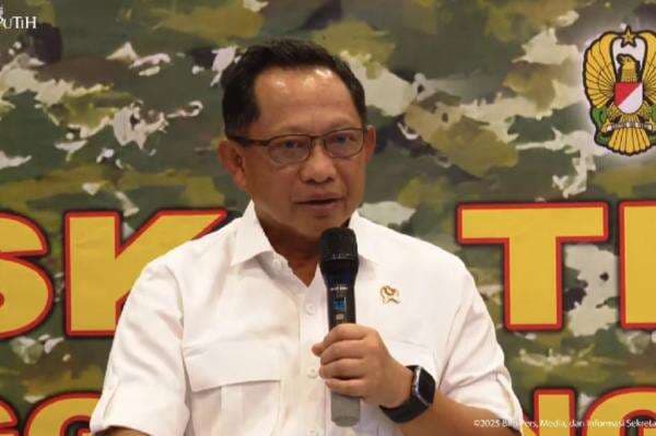 Kirim 106.000 Pakaian untuk Korban Bencana Sumatra, Mendagri: Bukan Reject, Full Baru