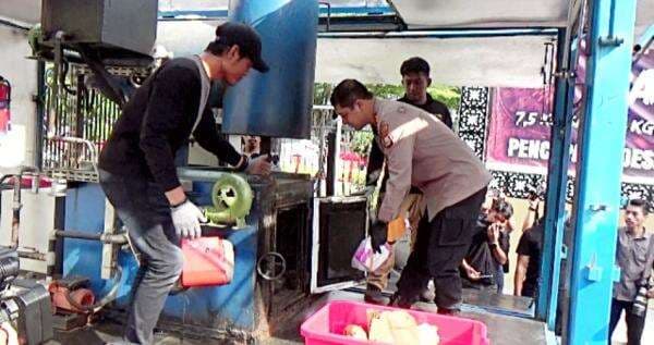 Polisi Musnahkan 12 Kg Narkoba dari Tangan 5 Bandar Jaringan International di Makassar