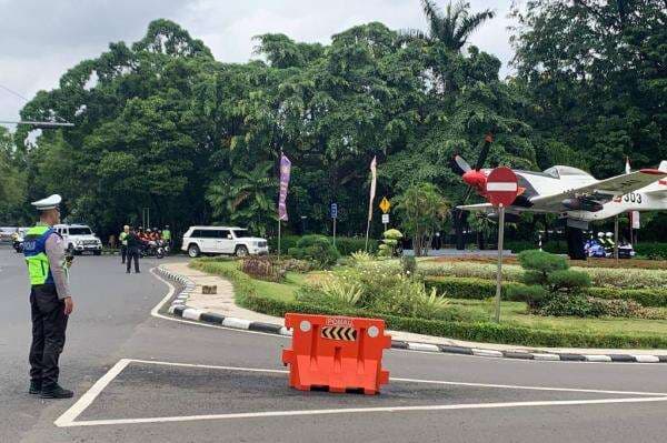Iring-iringan Maung Garuda Masuki Halim, Antar Prabowo Bertolak ke Inggris?
