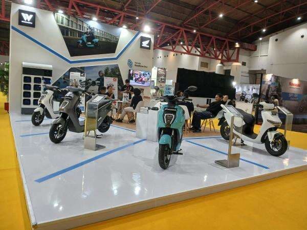 Bolehkah Motor Listrik Dicas Semalaman? Ini Fakta yang Perlu Anda Ketahui