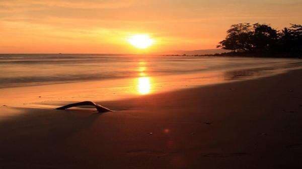 3 Tempat Wisata di Pantai Selatan Sukabumi yang Dijamin Bikin Kamu Betah Berlama-lama