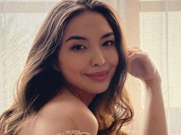 Geger! Manohara Bongkar Aib Ibu Kandung di Instagram