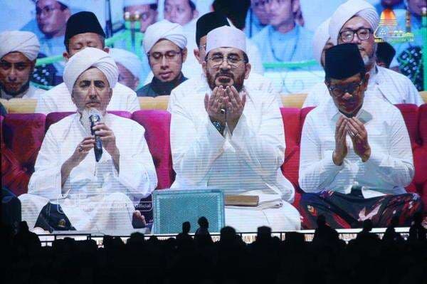 Tabligh Akbar di Monas Dipadati Ratusan Ribu Jemaah, Pramono juga Hadir Tabligh Akbar di Monas Dipadati Ratusan Ribu Jemaah, Pramono juga Hadir